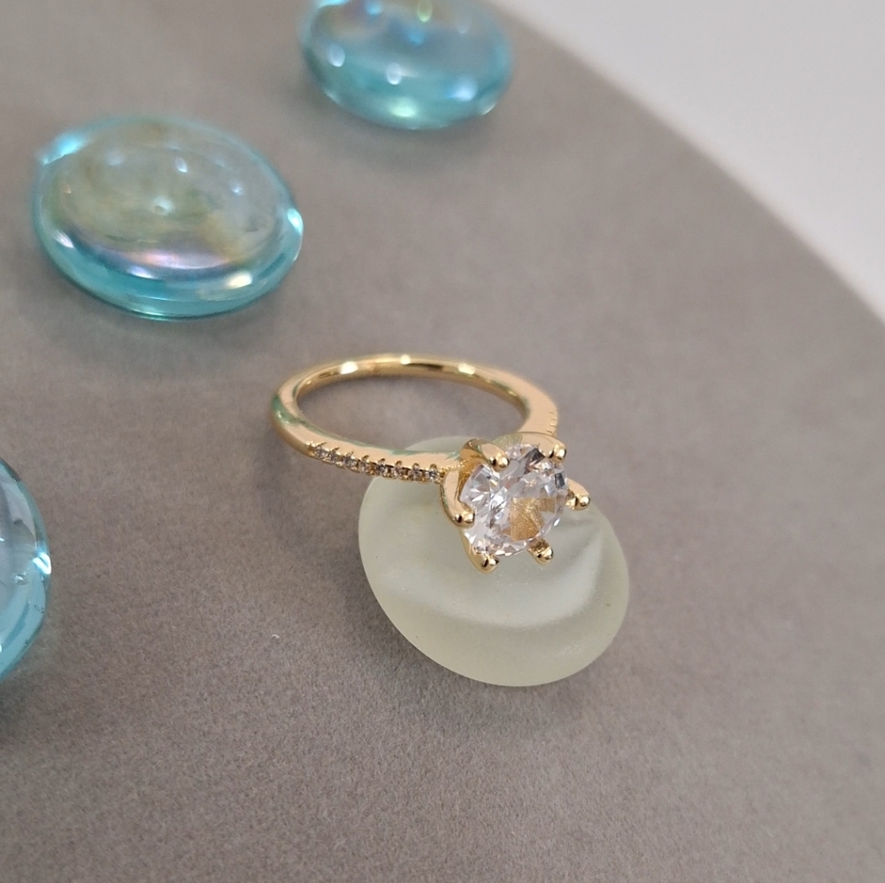 Solitary diamond Ring